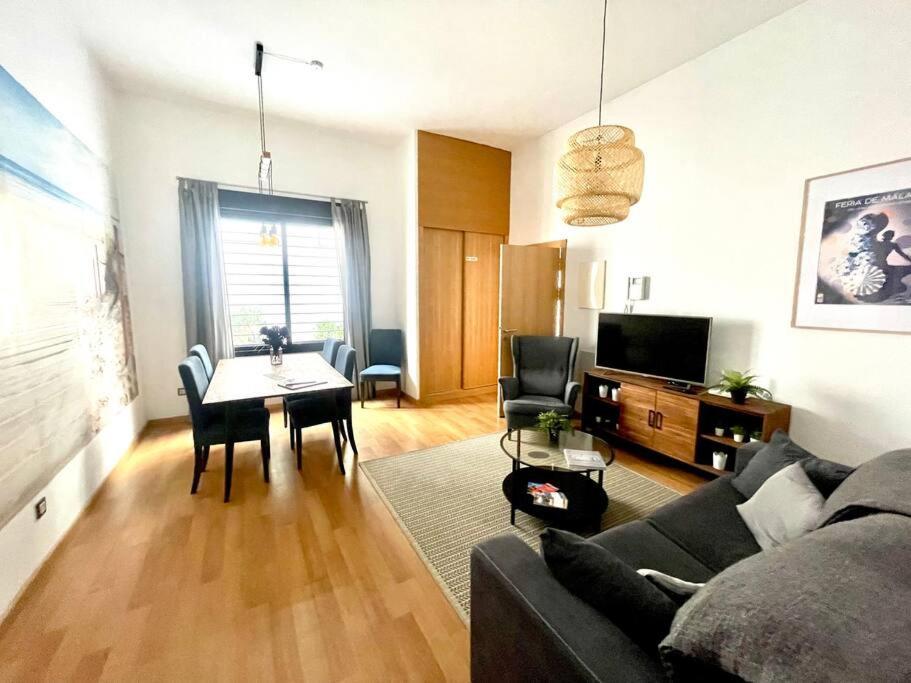 Apartament Downtown Jinetes Deluxe With Pool & Free Parking Malaga Zewnętrze zdjęcie